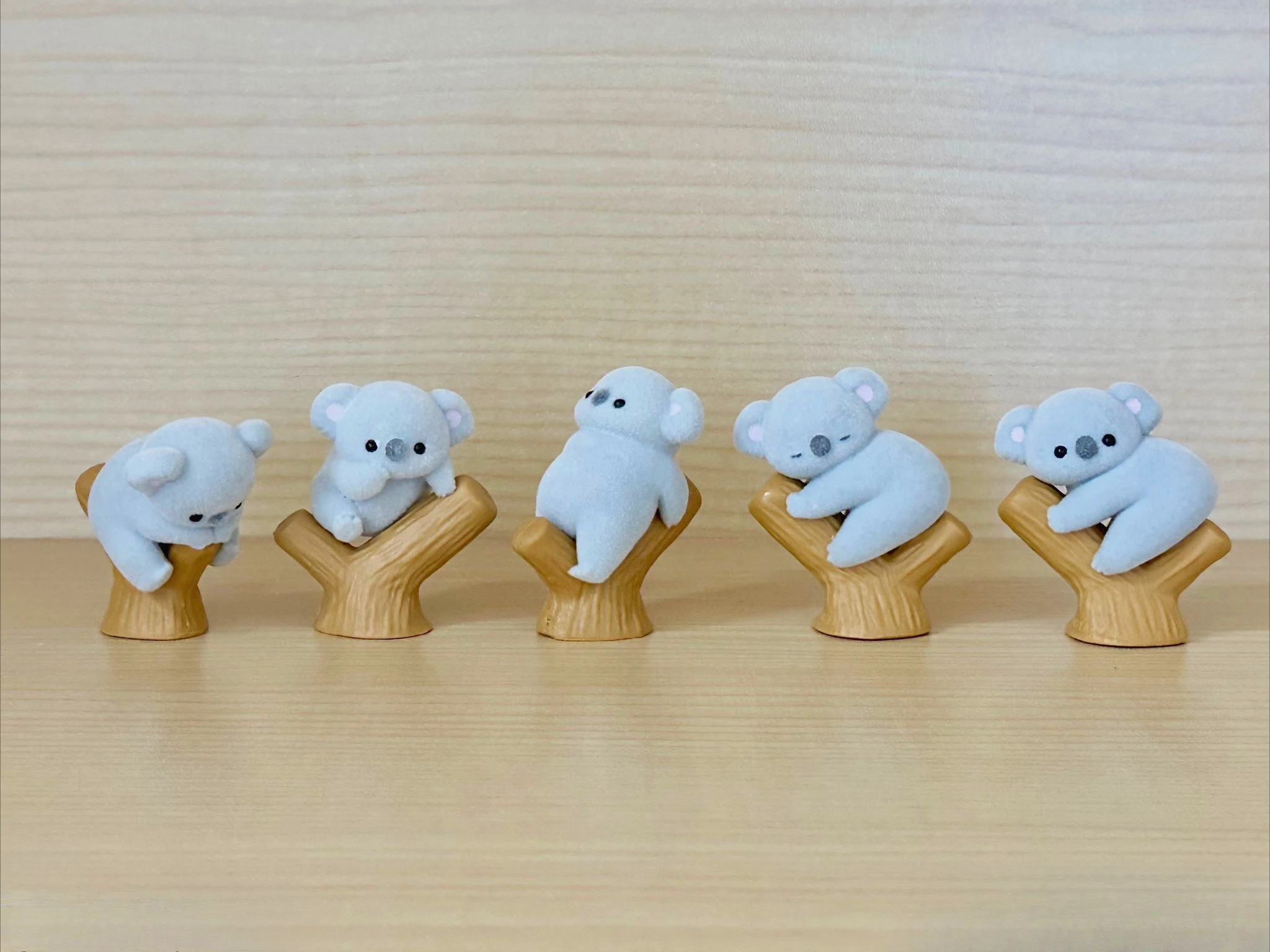 Gelbe Kapselspielzeuge, süßes  – Baby Products Set Bewertung und Preis